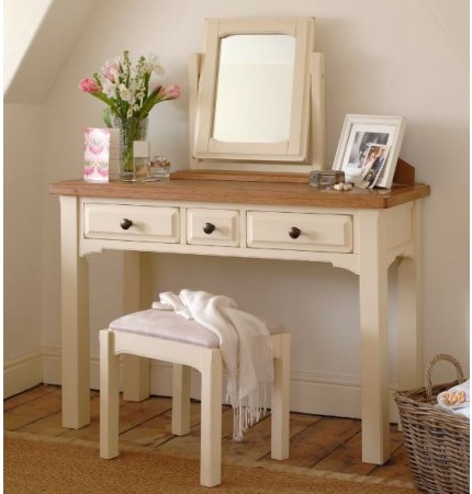 BÀN TRANG ĐIỂM TRẮNG NÓC SỒI 02