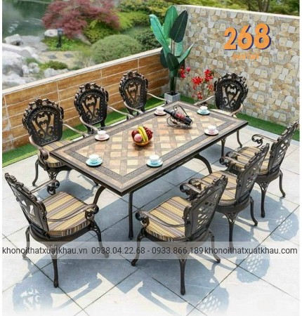 Bàn đá ngoài trời ghế vương miện 